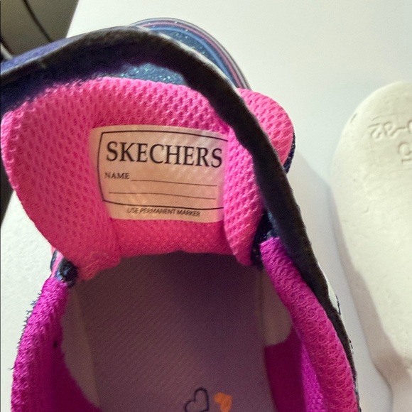Skechers Heart Lights - Navy and Pink Sneakers - Picture 13 of 15